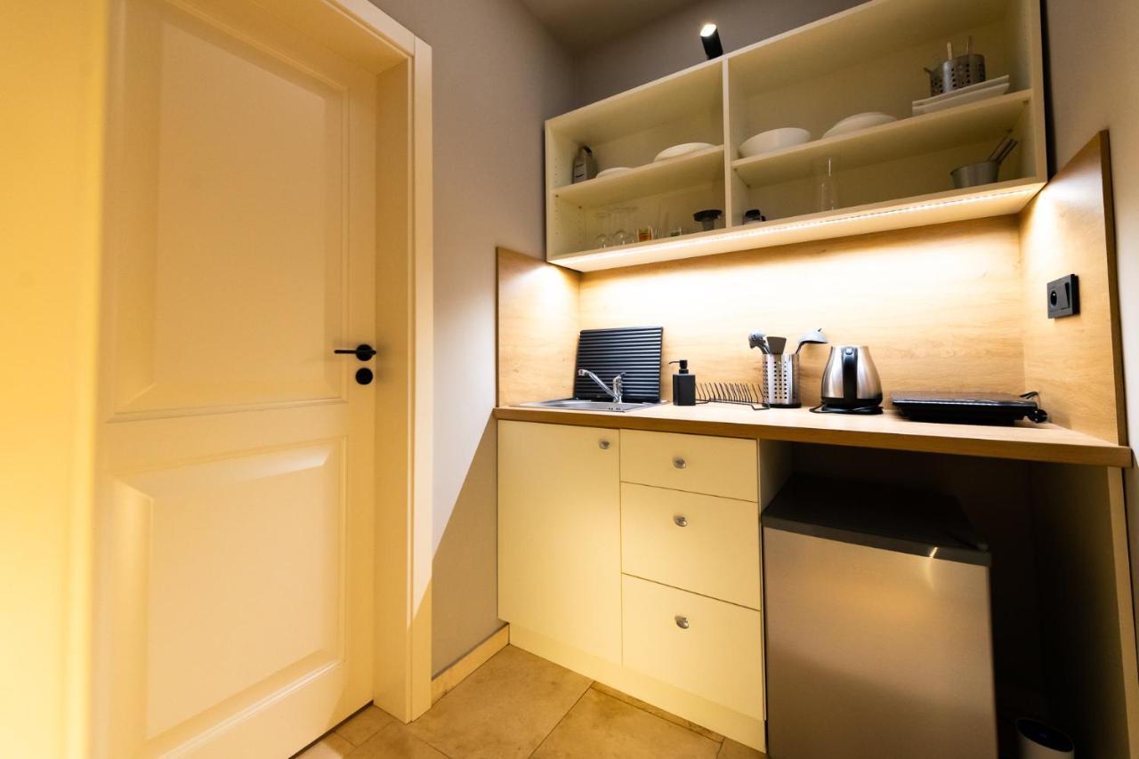Hotel Desatero Микулов Экстерьер фото